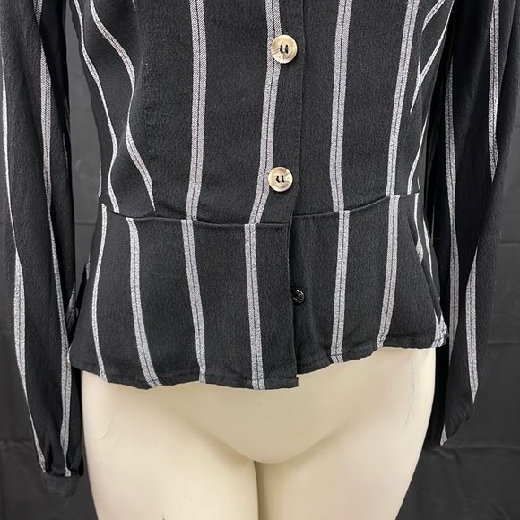 H&M black horizontal white stripes front button down peplum cut size 2 - Picture 4 of 12
